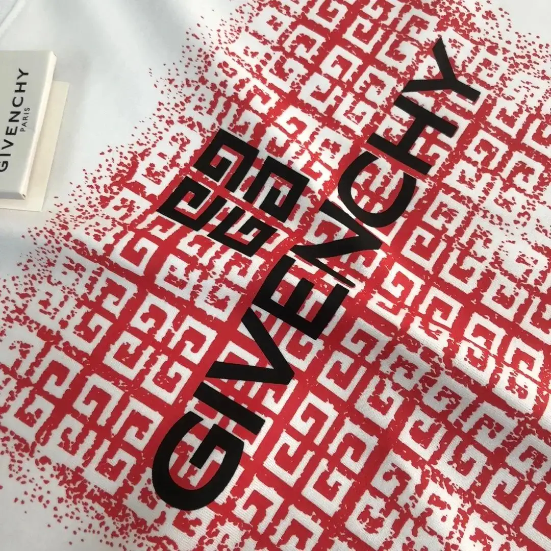 Givenchy/The North Face T-shirt — foto 6 de 6