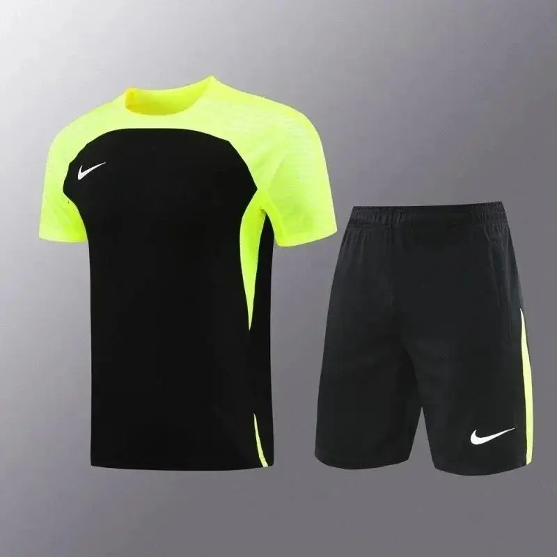 Nike Short Sleeve Set — foto 3 de 6