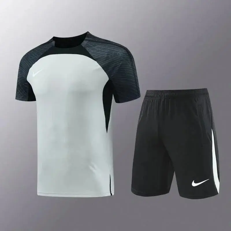 Nike Short Sleeve Set — foto 5 de 6