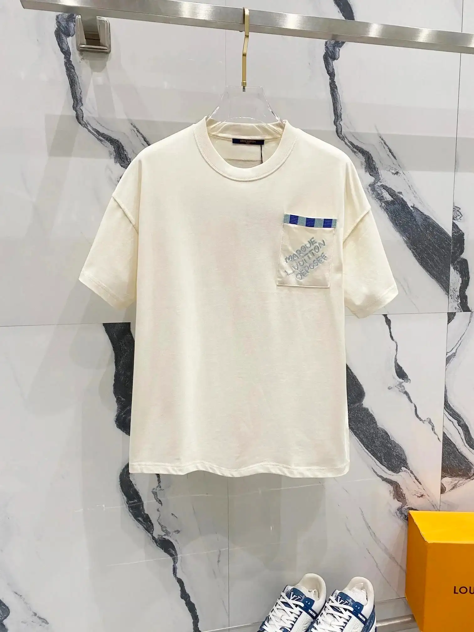 LV T-shirt [40 styles] — foto 6 de 6