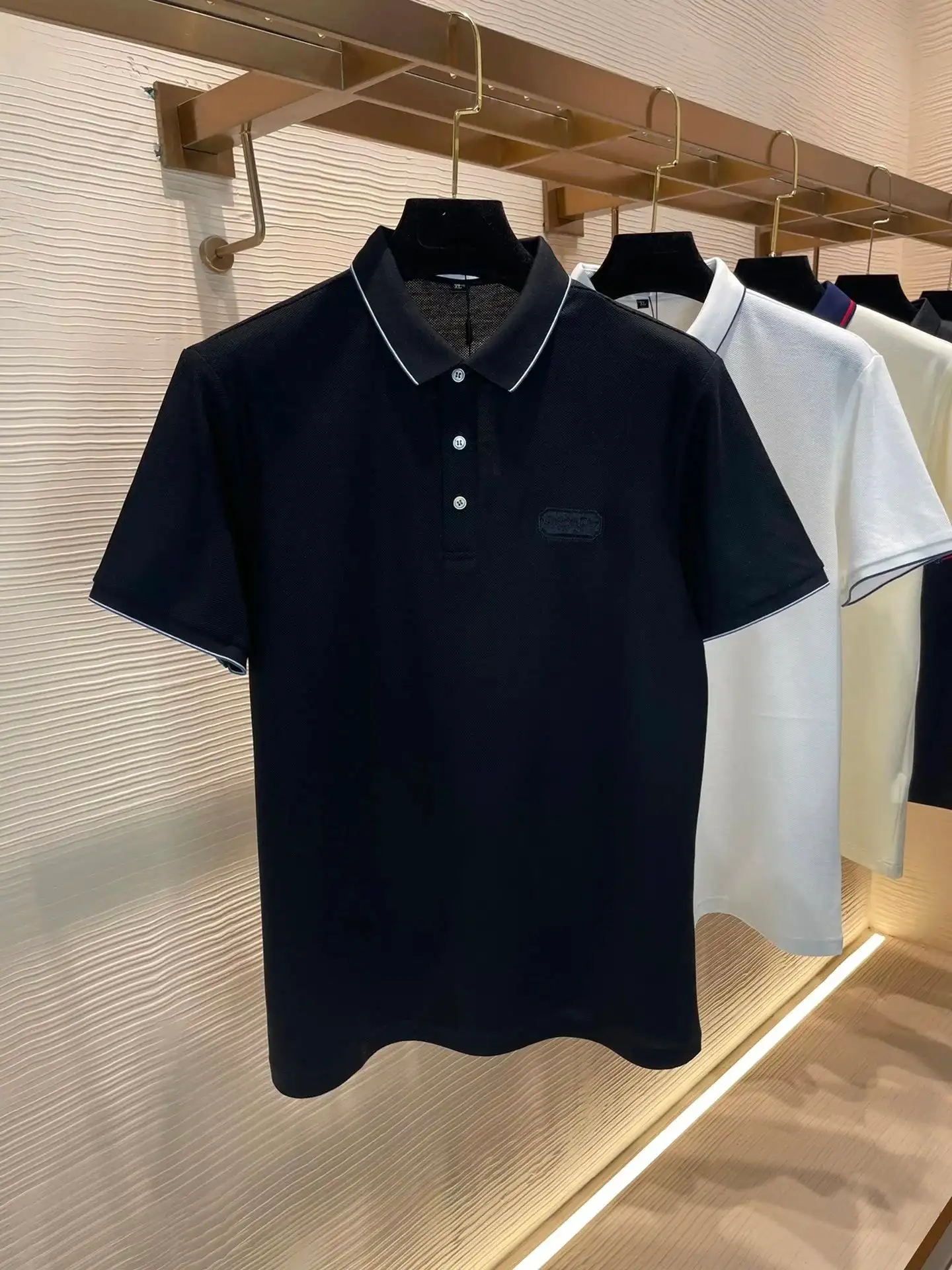 Dior Men's Polo Shirt and Tote Bag Set - Luxury Fashion Essentials — foto 4 de 6
