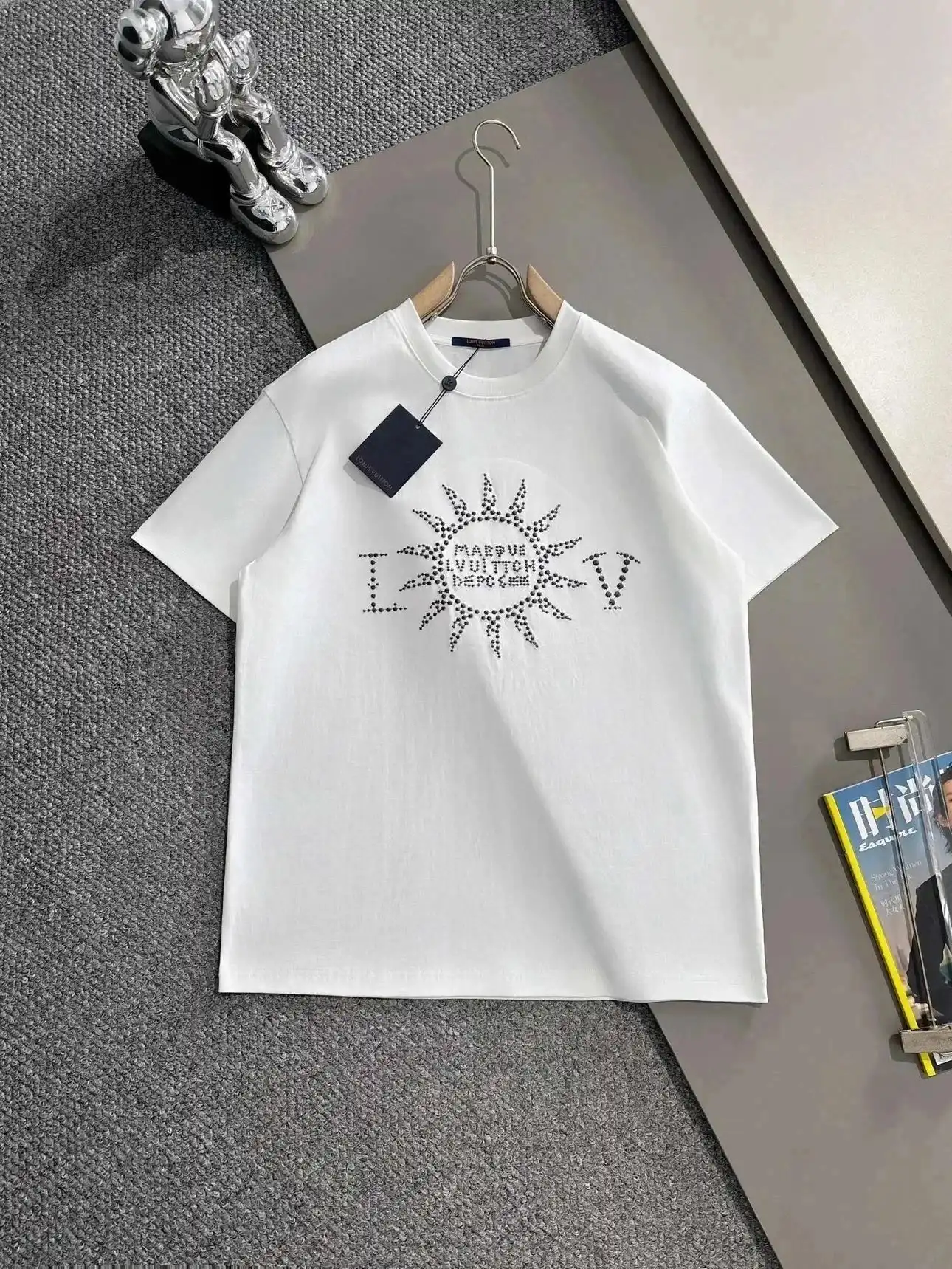LV-T-Shirt — foto 5 de 6