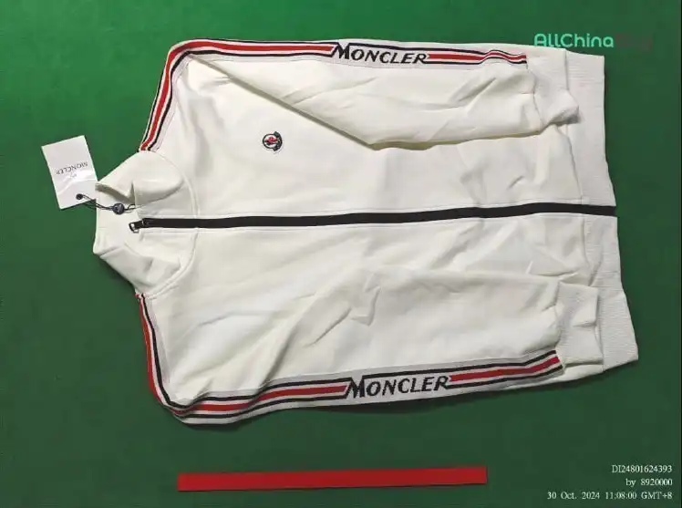 Prada/Moncler/adidas Tracksuit — foto 6 de 6