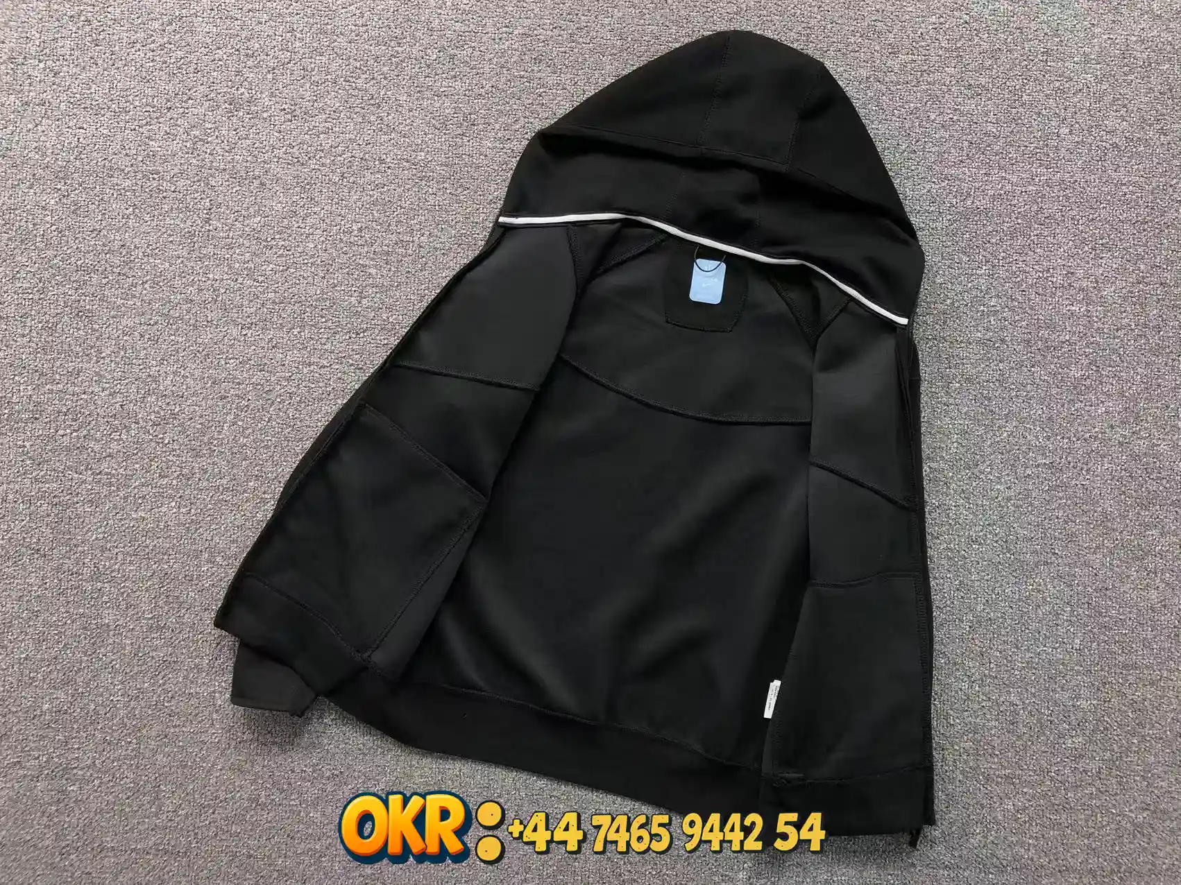Nike W2C Hoodie and Jogger Set [TOP Quality] [6 Colors Available] — foto 4 de 6