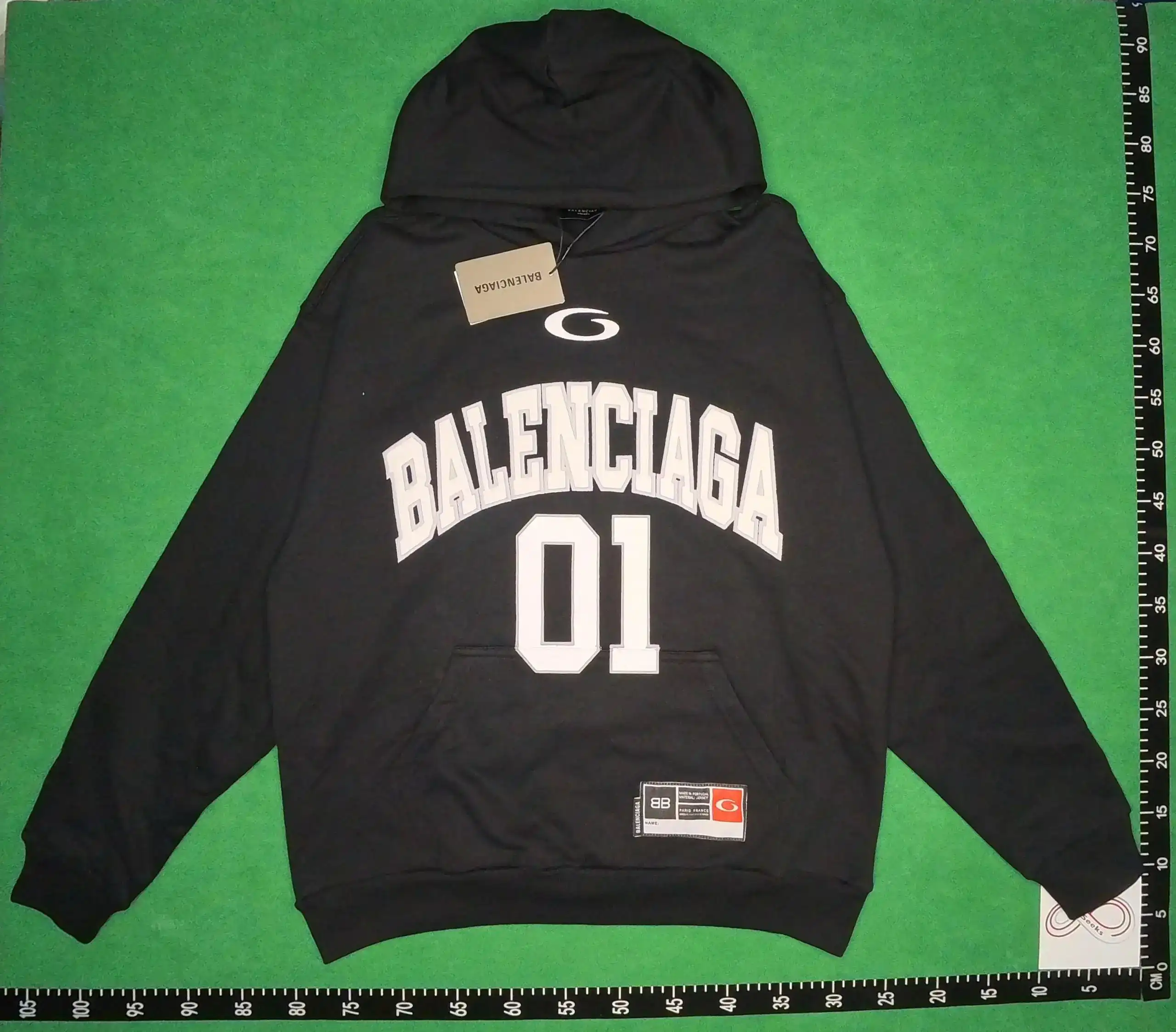 Balenciaga Hoodies [39 styles] — foto 2 de 6