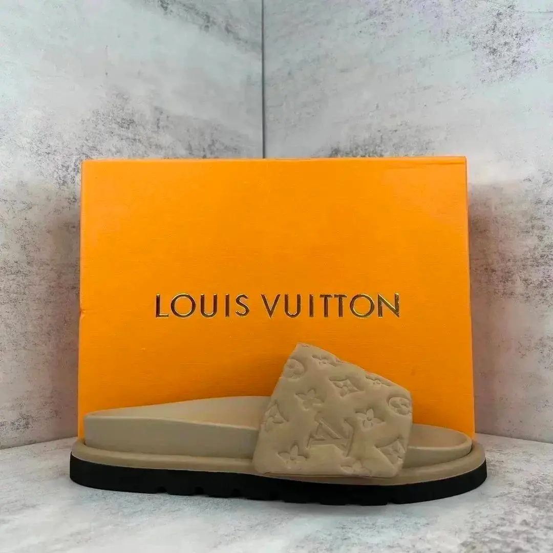 LV slipper — foto 4 de 6