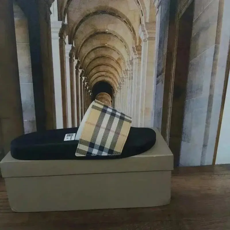 Burberry — foto 2 de 6