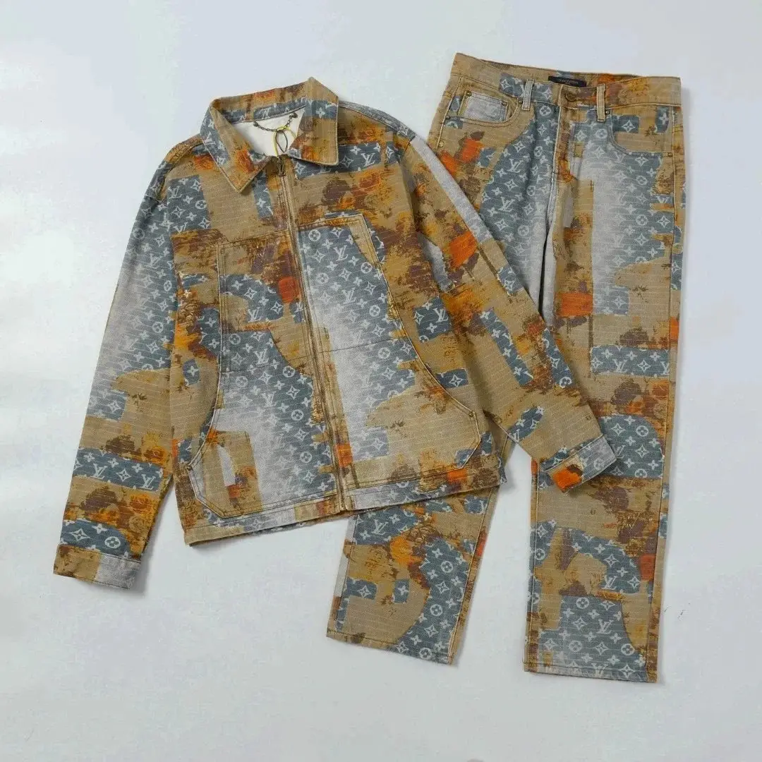 Louis Vuitton Jackets & Denim Suits (20+) — foto 2 de 6