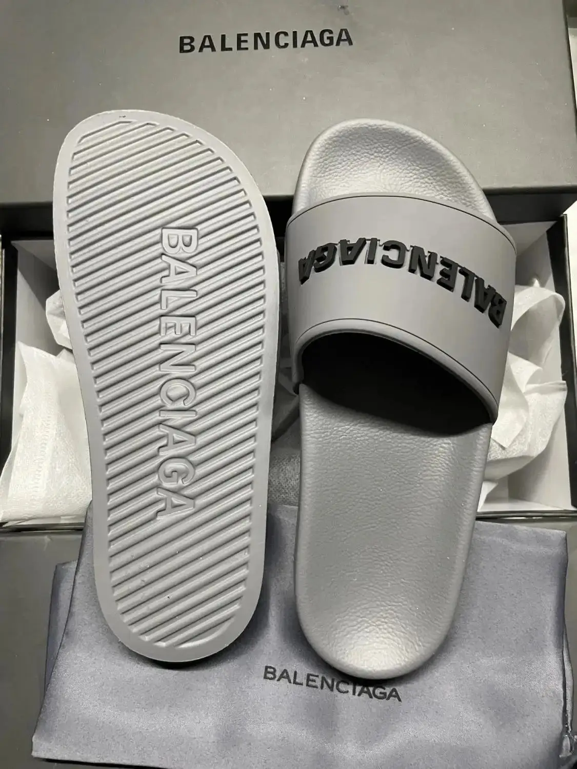 Balenciaga Logo Slide Sandals [17 styles] — foto 6 de 6