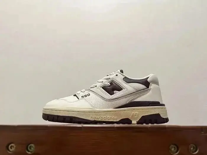 New Balance 550 Sneakers [13 styles] — foto 4 de 6