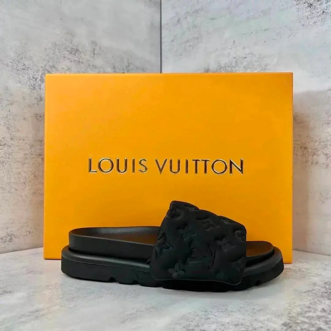Louis Vuitton Slides [Multiple Styles: Monogram] — foto 5 de 6