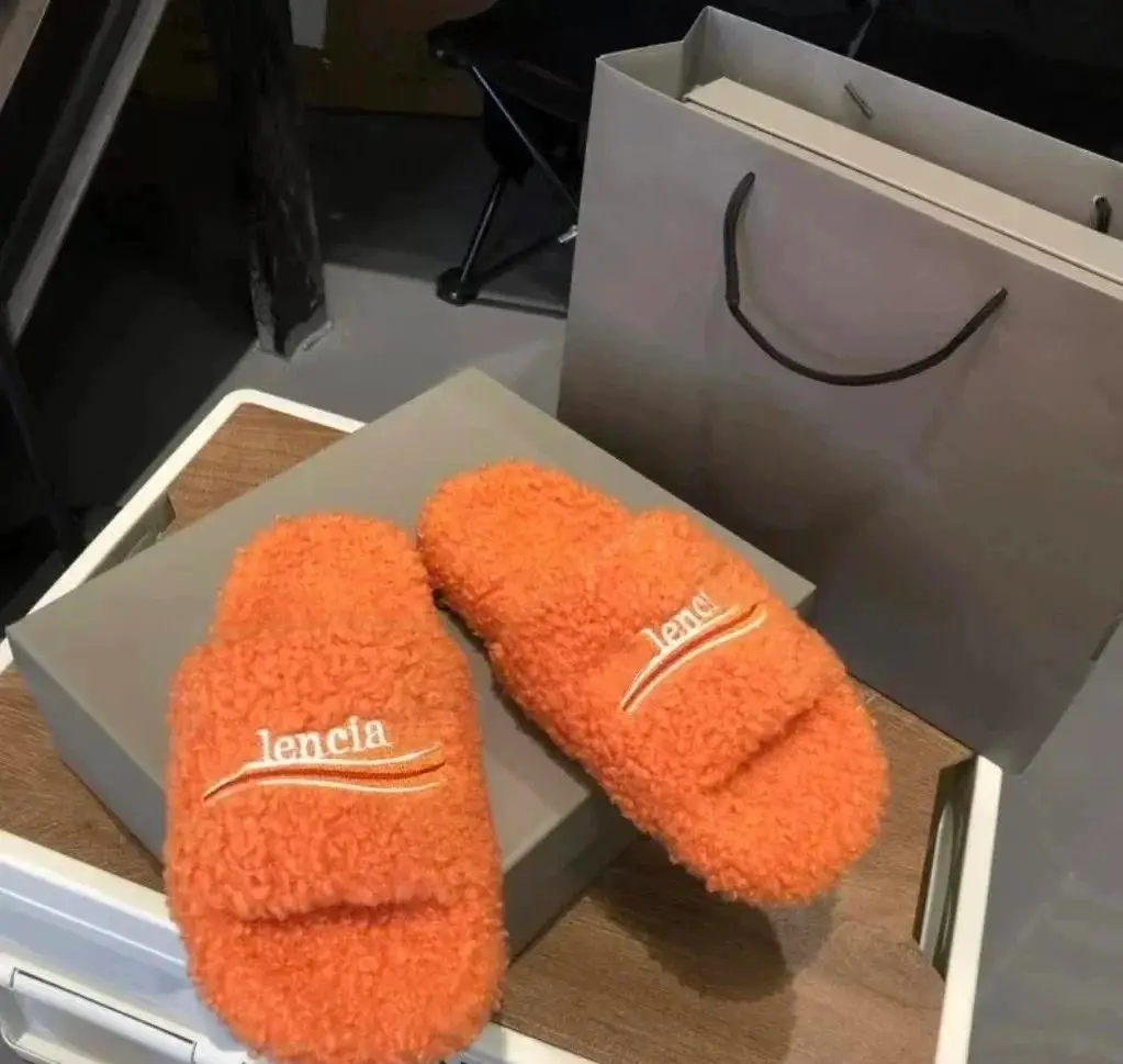 Balenciaga Slippers — foto 6 de 6