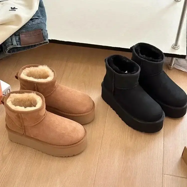 UGG Classic Ultra Mini Boots — foto 4 de 6