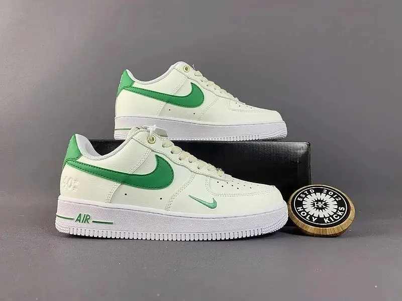 Nike Air Force 1 Mid Sneakers [24 styles] — foto 2 de 6