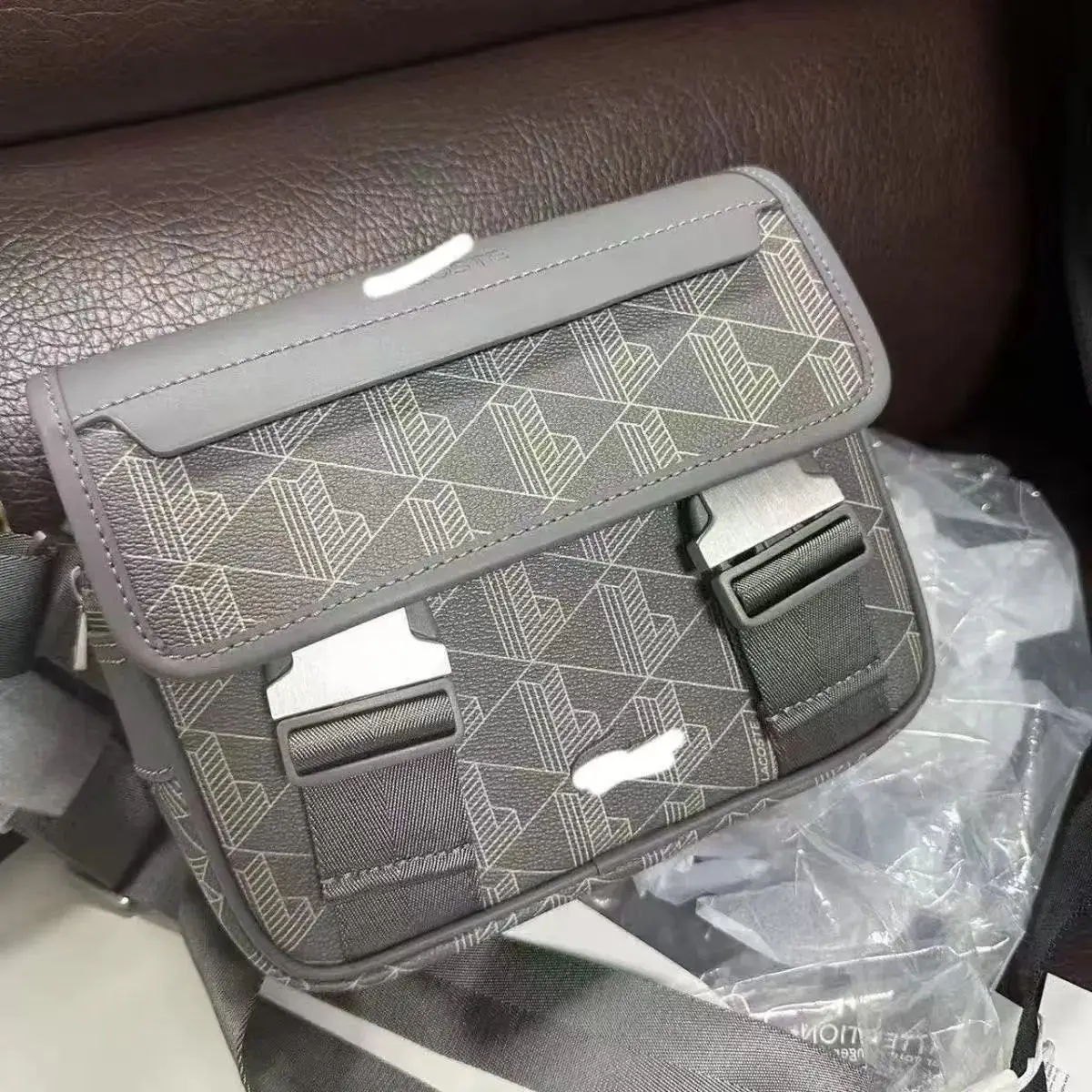 Lacoste Crossbody Bags [11 styles] — foto 5 de 6