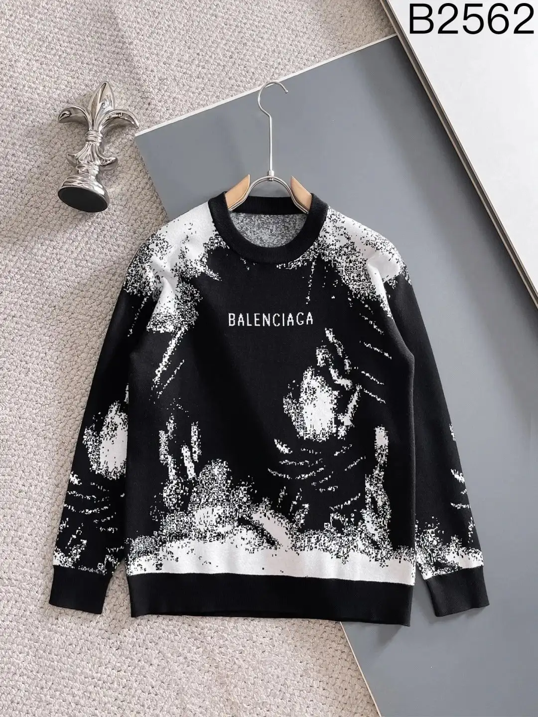 Louis Vuitton Sweater [40 styles] — foto 3 de 6