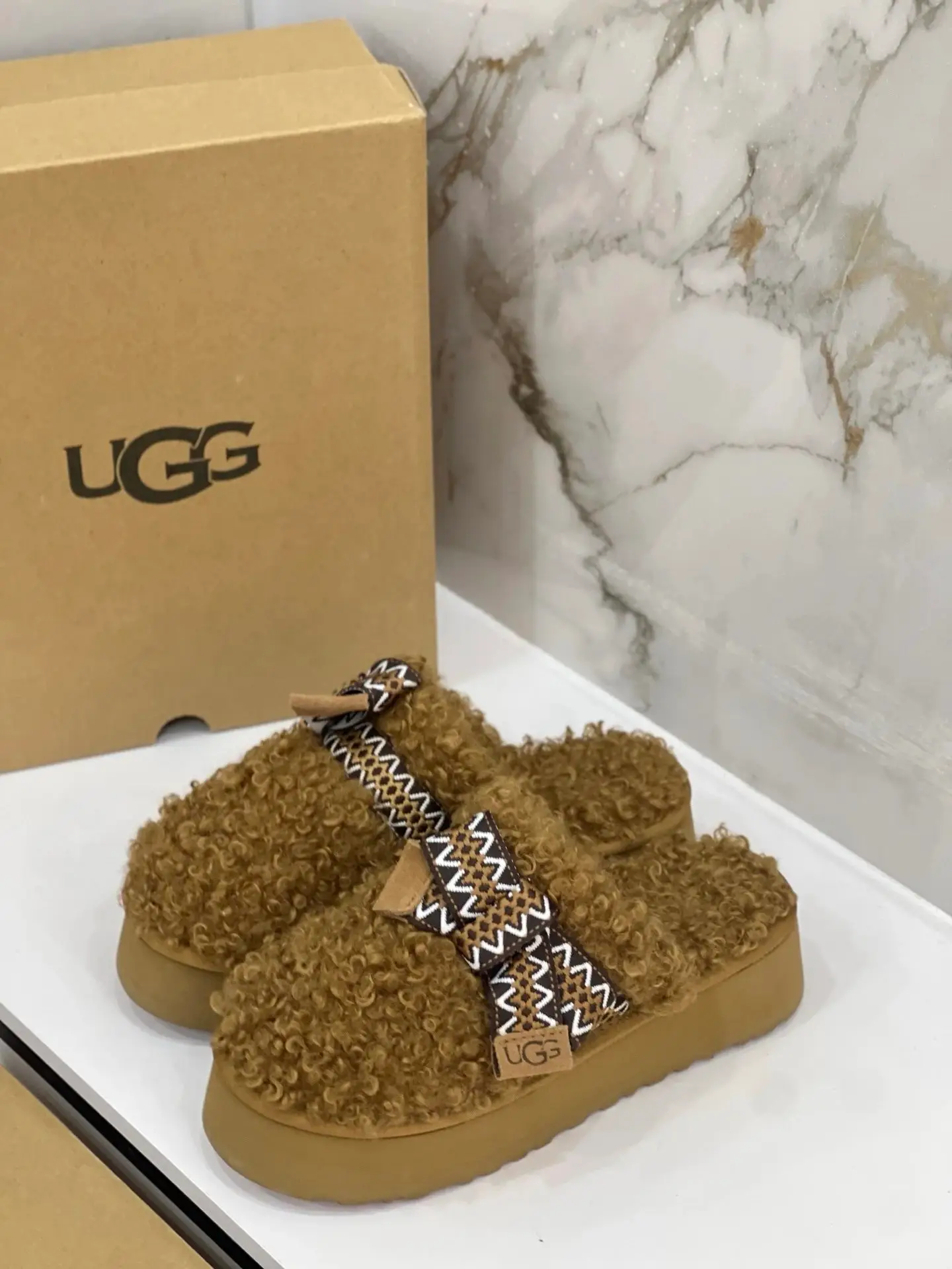 Ugg Slippers [37 styles] — foto 3 de 6