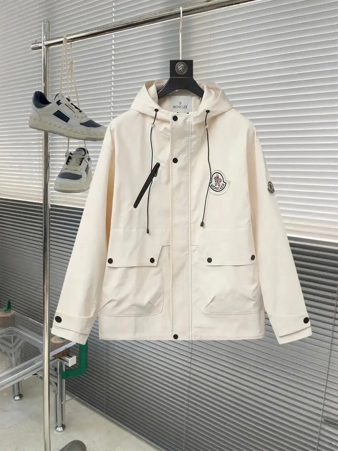 Prada Windbreaker [34 styles] — foto 2 de 6