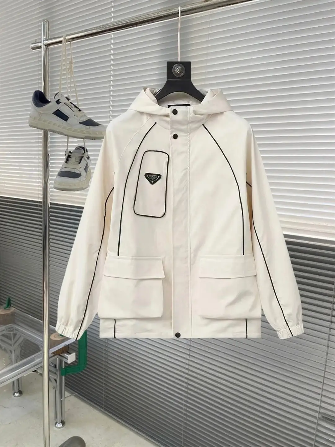 Prada Windbreaker [34 styles] — foto 5 de 6