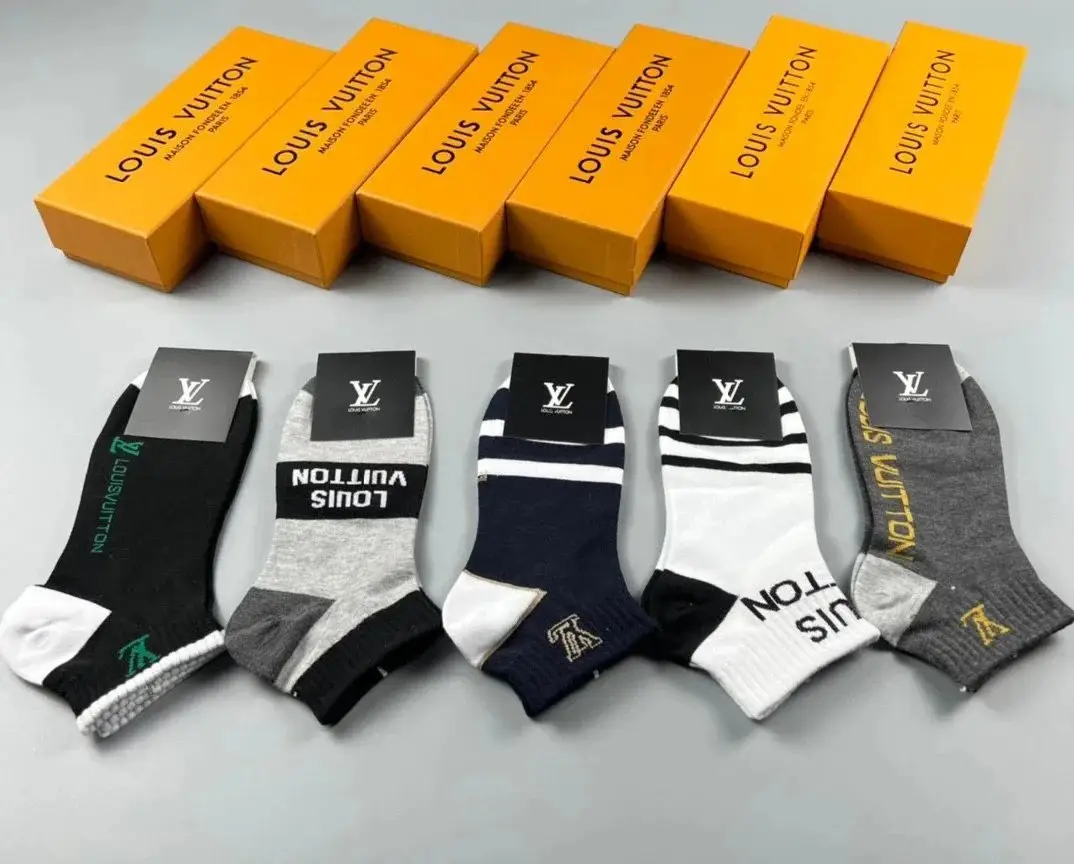 Louis Vuitton Socks [27 styles] — foto 6 de 6