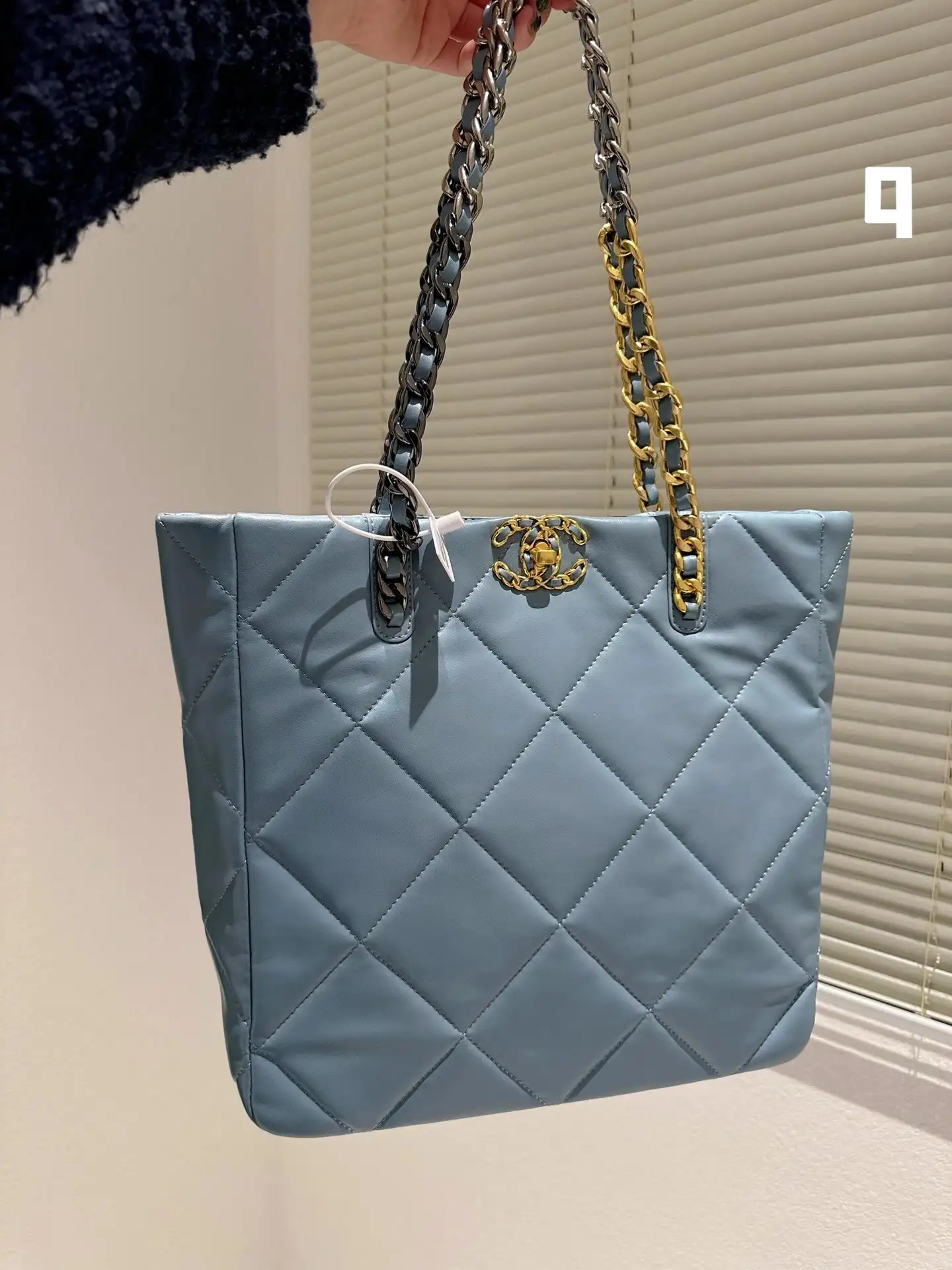 Chanel Tote Bag [13 styles] — foto 2 de 6