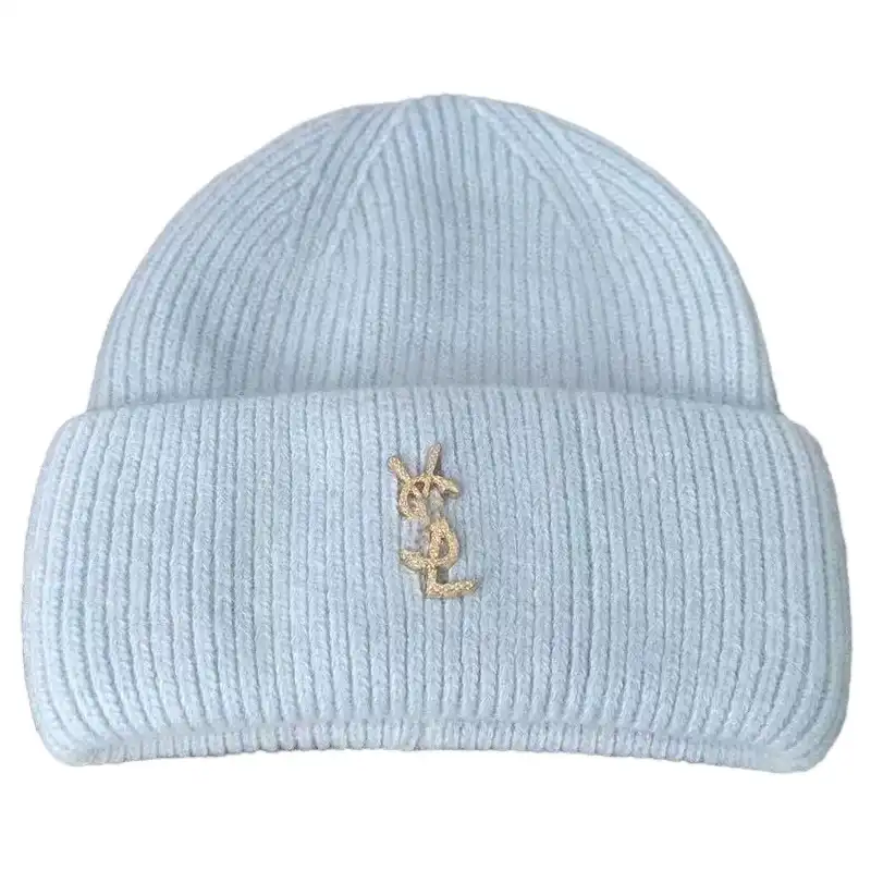 Saint Laurent Beanie [11 styles] — foto 2 de 6