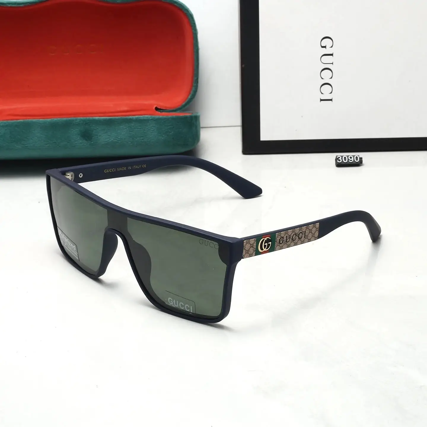 Gucci Sunglasses [40 styles] — foto 2 de 6
