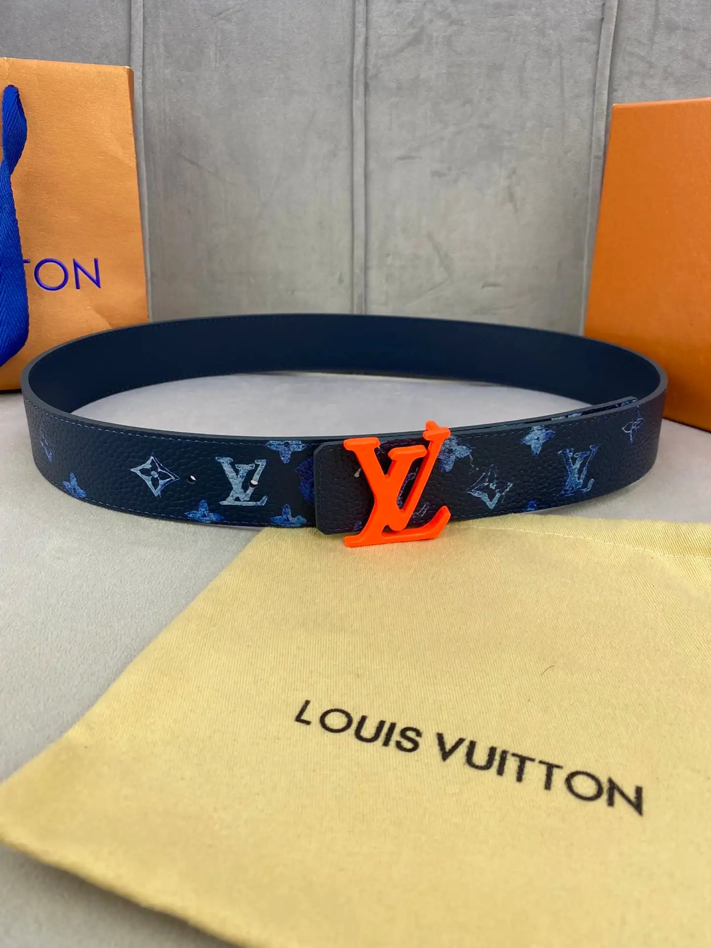 Louis Vuitton Leather Belt [15 styles] — foto 3 de 6