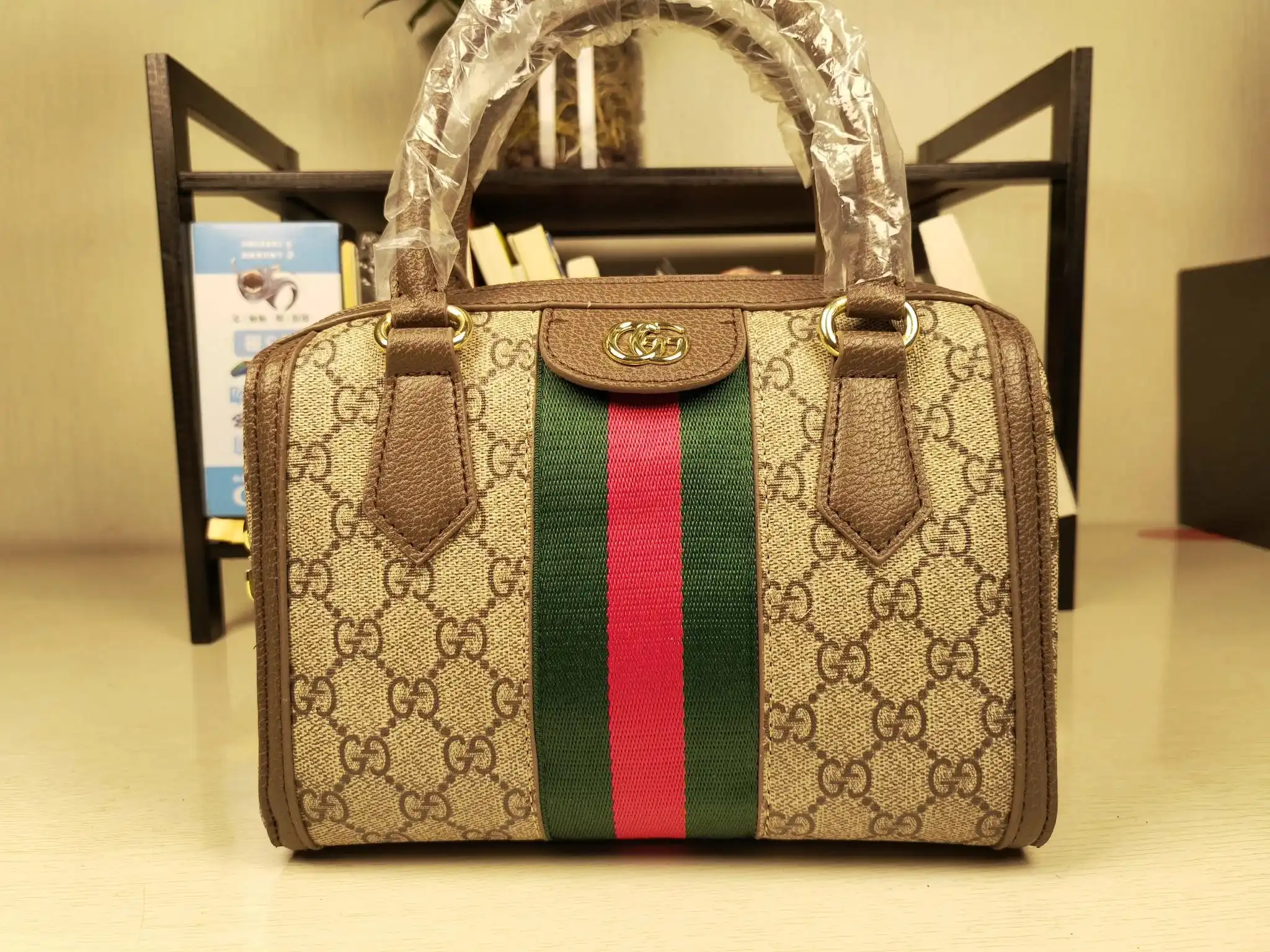 Gucci Handbags [38 styles] — foto 3 de 6