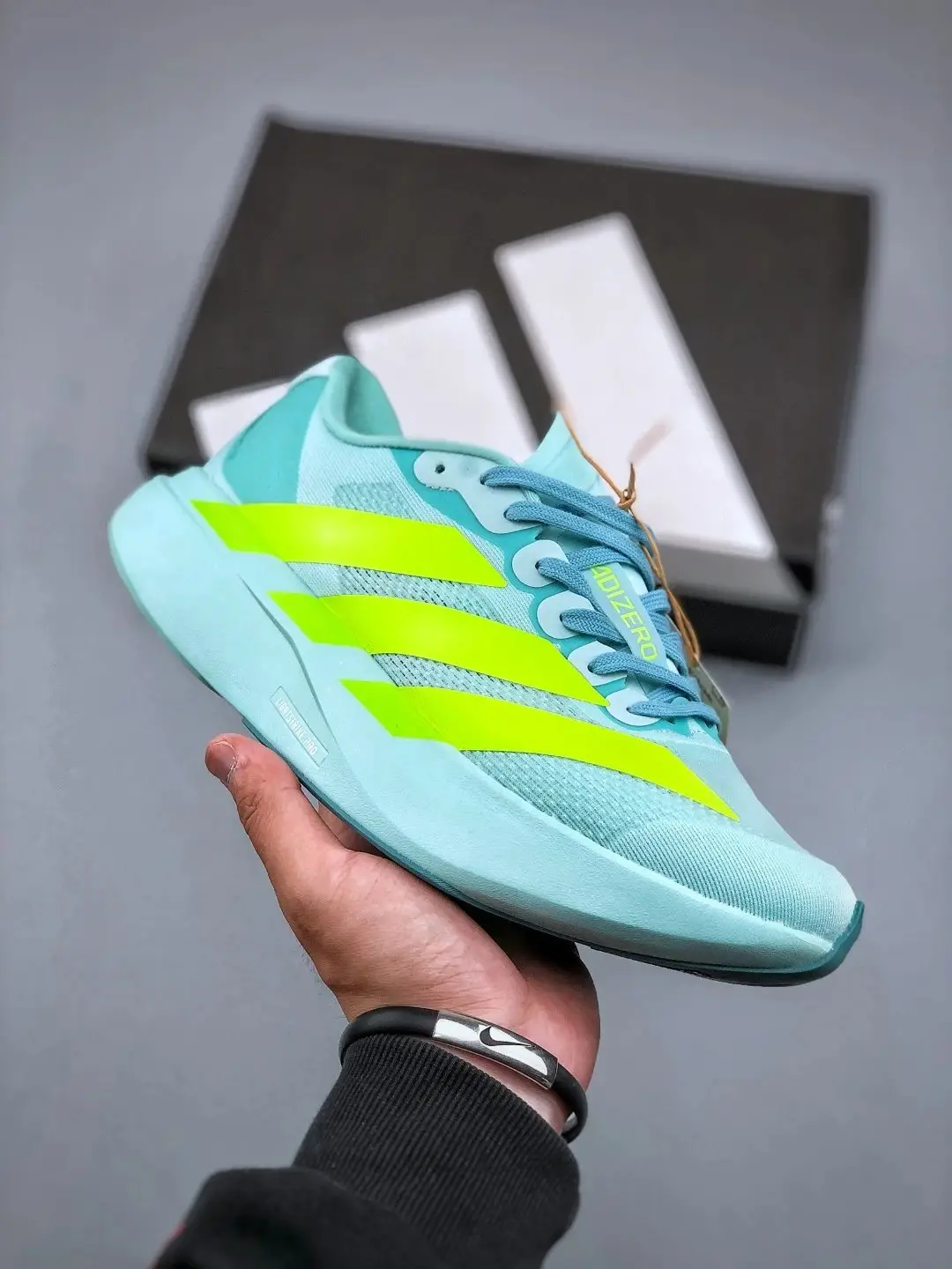 Adidas Running Shoes [40 styles] — foto 3 de 6