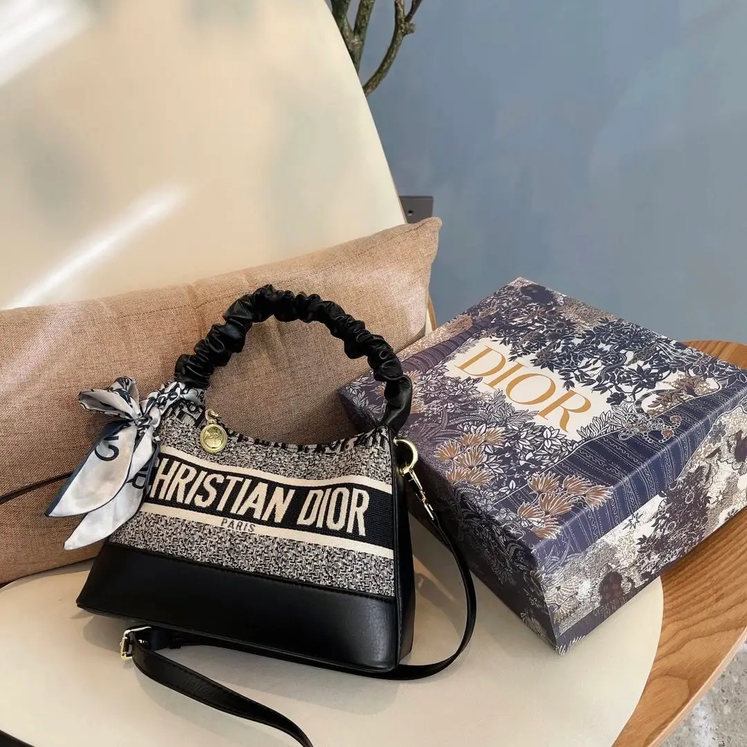 Dior Handbags [15 styles]