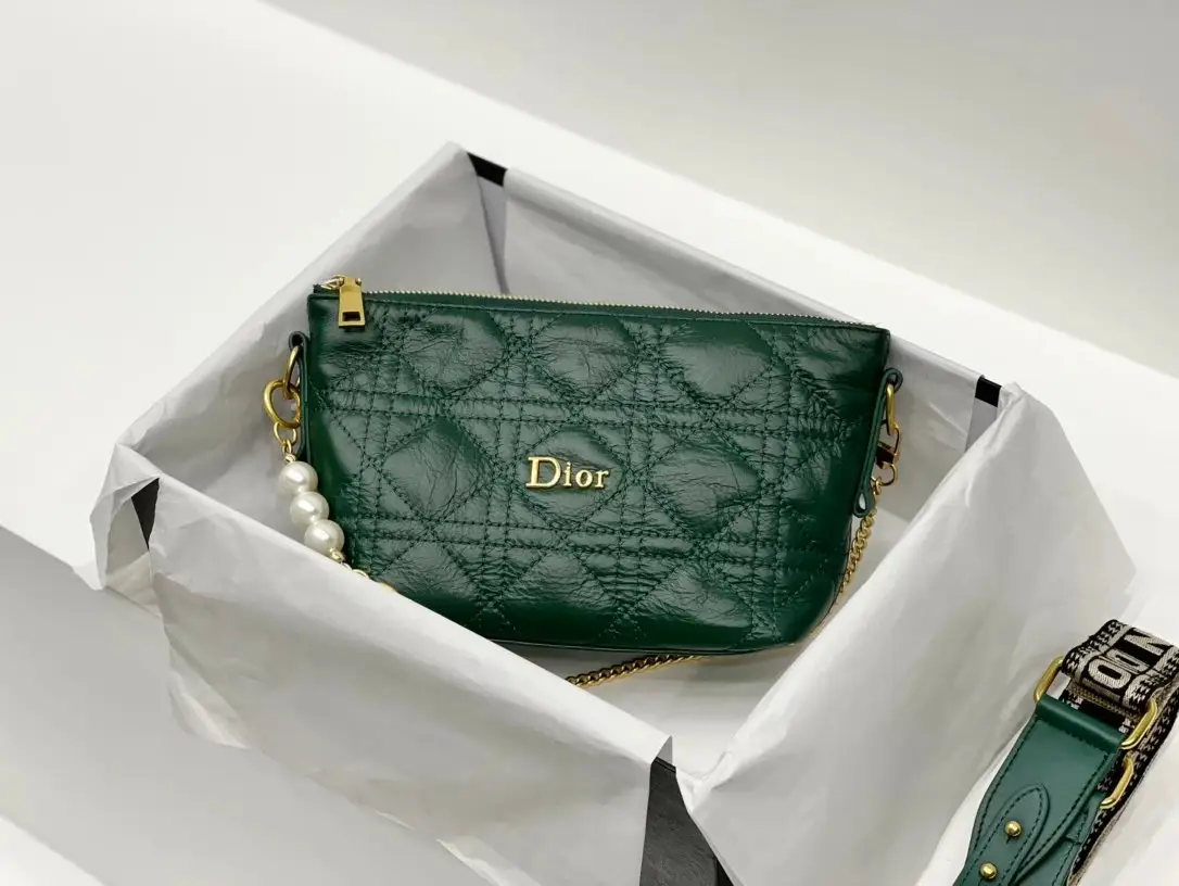 Dior Handbags [15 styles] — foto 3 de 6