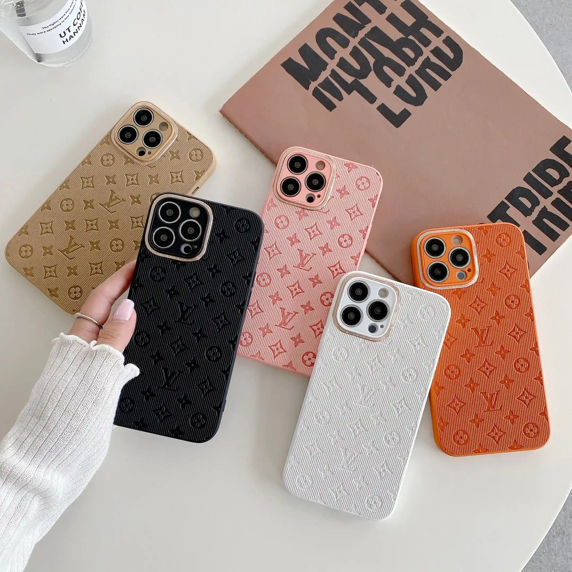 Louis Vuitton Phone Case [29 styles] — foto 4 de 6