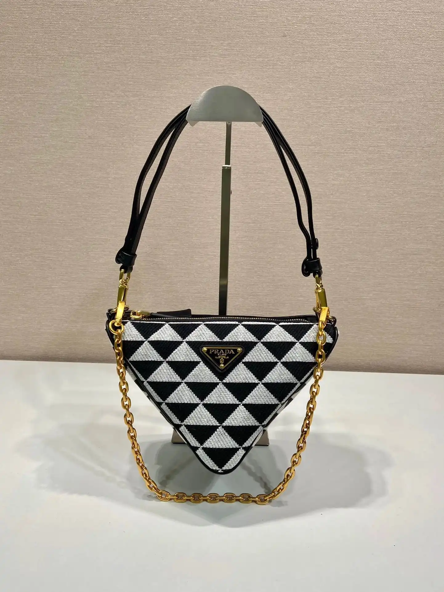 Prada Chain Bag [6 styles] — foto 3 de 6