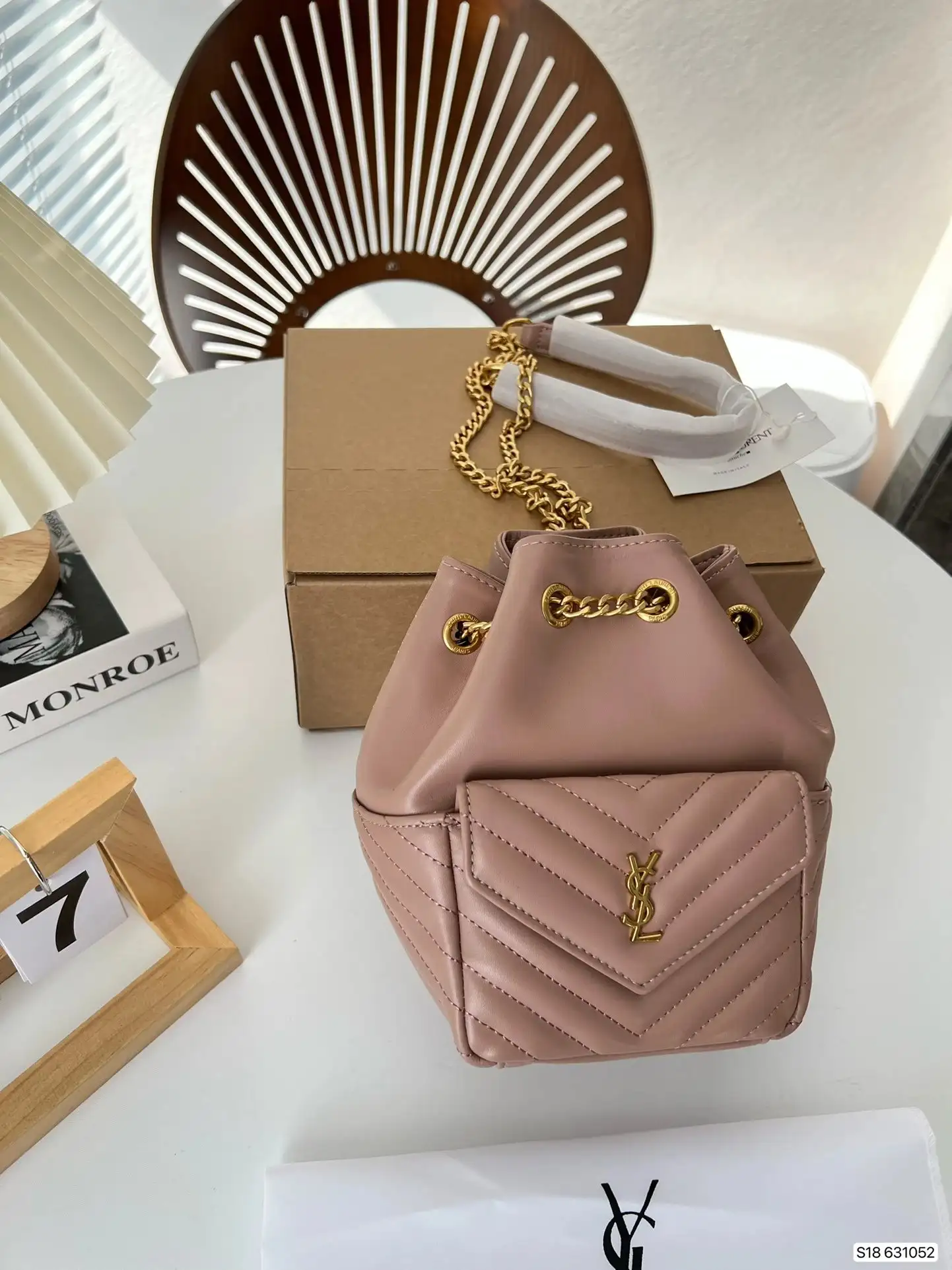 Saint Laurent Bucket Bag [13 styles] — foto 6 de 6