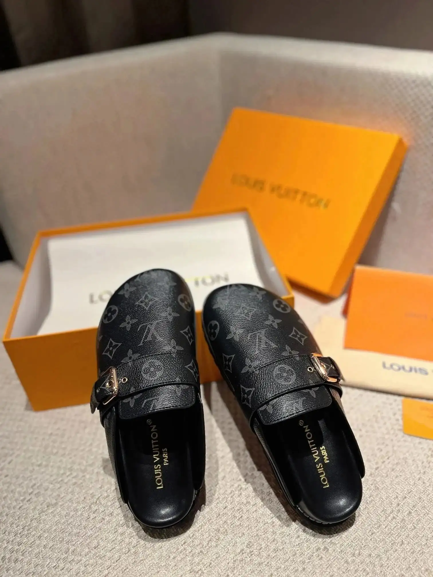 Louis Vuitton Loafers [25 styles] — foto 6 de 6