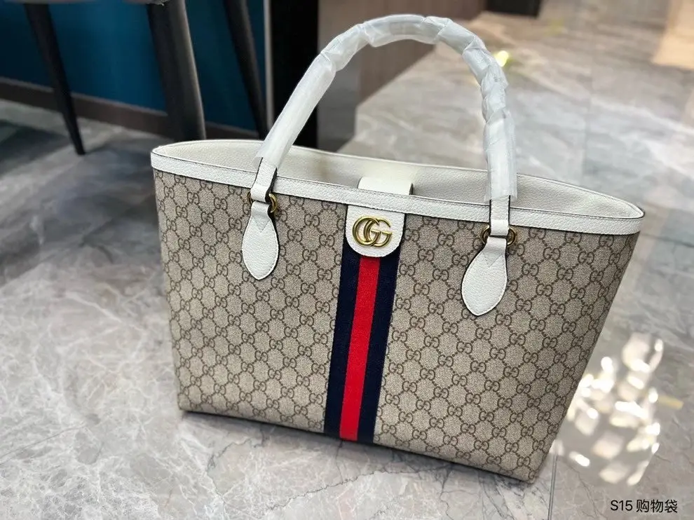 Gucci Handbags [15 styles] — foto 3 de 6